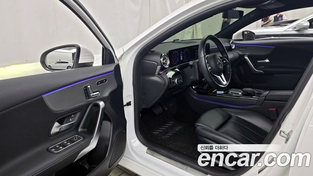 Mercedes-Benz A-Class A220 Hatchback