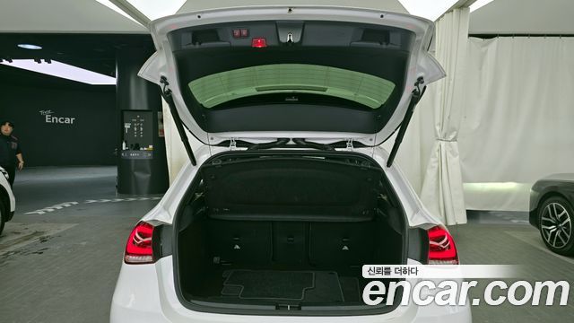 Mercedes-Benz A-Class A220 Hatchback