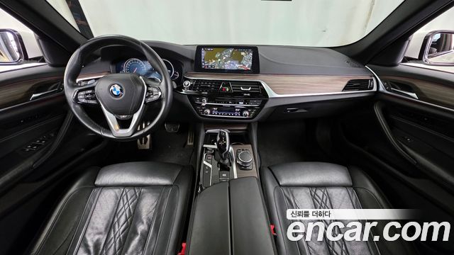 BMW 5-Series 520d xDrive M Sport Package Plus