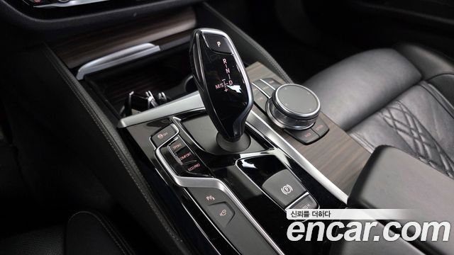 BMW 5-Series 520d xDrive M Sport Package Plus