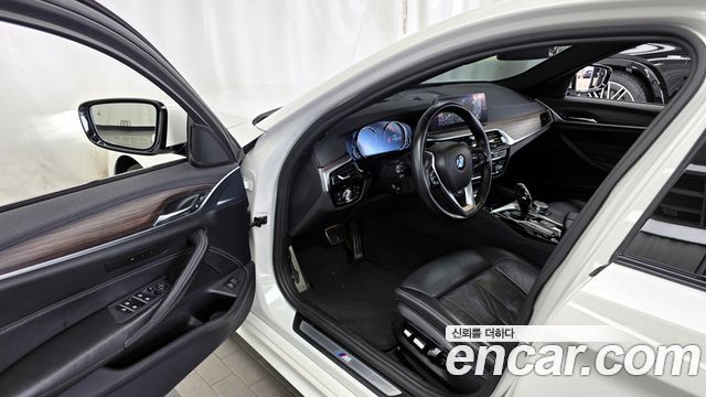 BMW 5-Series 520d xDrive M Sport Package Plus