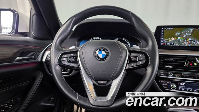 BMW 5-Series 520d xDrive M Sport Package Plus