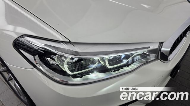 BMW 5-Series 520d xDrive M Sport Package Plus