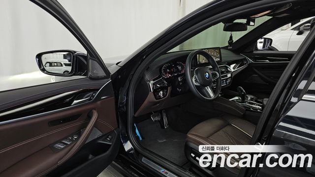 BMW 5-Series 530i xDrive M Sport Package