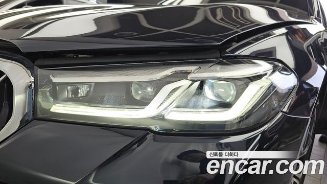 BMW 5-Series 530i xDrive M Sport Package