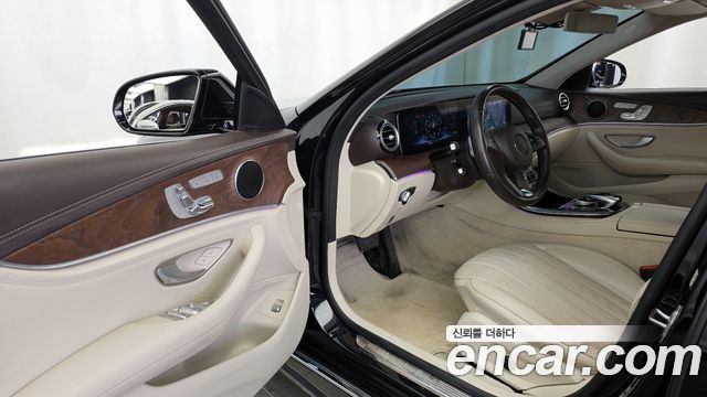 Mercedes-Benz E-Class E300 Exclusive