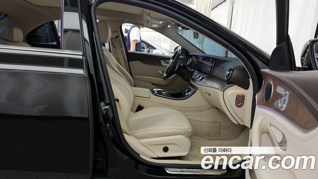 Mercedes-Benz E-Class E300 Exclusive