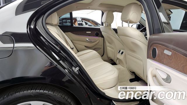 Mercedes-Benz E-Class E300 Exclusive