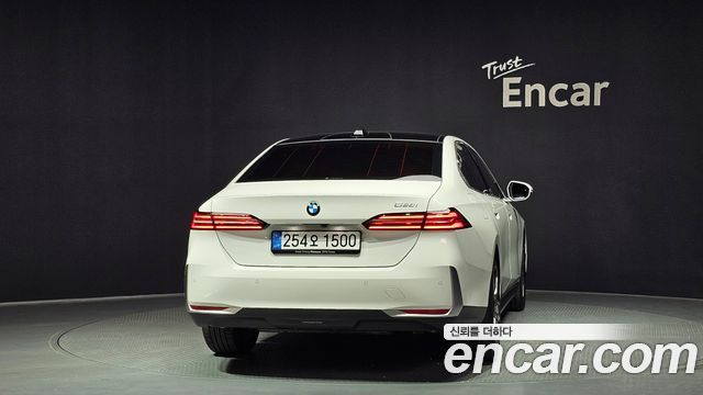 BMW 5-Series 520i