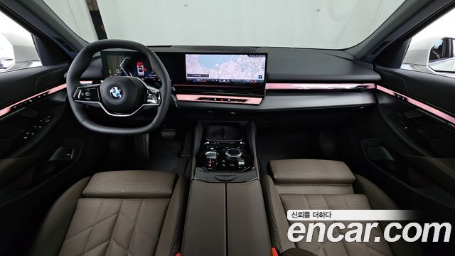 BMW 5-Series 520i