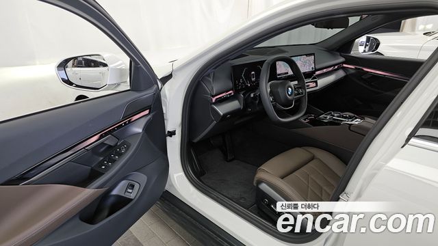 BMW 5-Series 520i