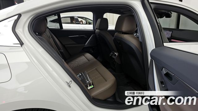 BMW 5-Series 520i