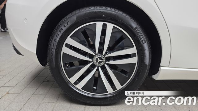Mercedes-Benz A-Class A220 Hatchback