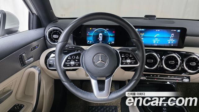 Mercedes-Benz A-Class A220 Hatchback