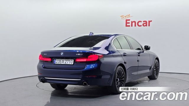 BMW 5-Series 520i Luxury