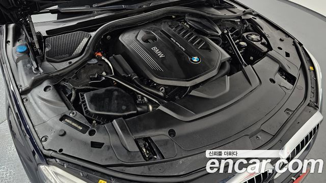 BMW 7-Series 740Li xDrive M Sport Package