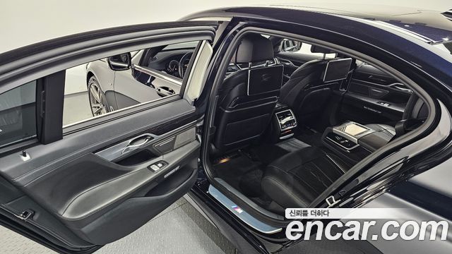 BMW 7-Series 740Li xDrive M Sport Package