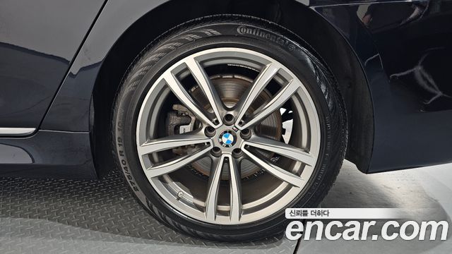 BMW 7-Series 740Li xDrive M Sport Package