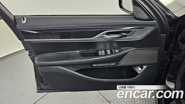 BMW 7-Series 740Li xDrive M Sport Package