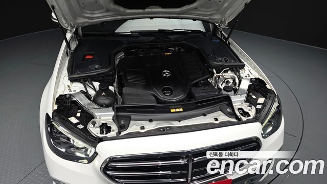 Mercedes-Benz E-Class E450 4MATIC Exclusive