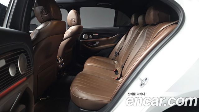 Mercedes-Benz E-Class E450 4MATIC Exclusive