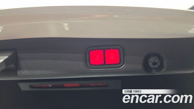 Mercedes-Benz E-Class E300 4MATIC Exclusive