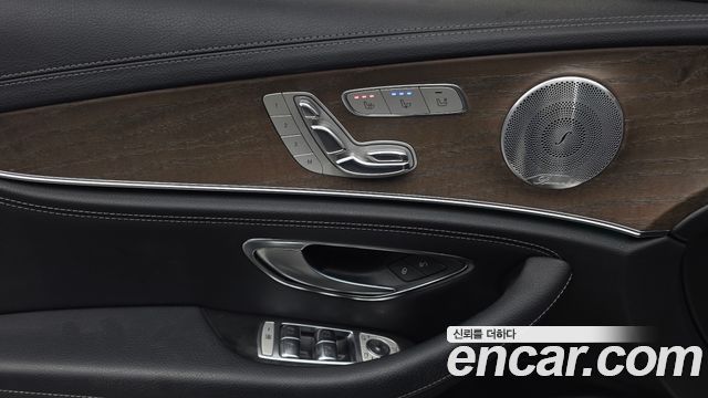 Mercedes-Benz E-Class E300 4MATIC Exclusive