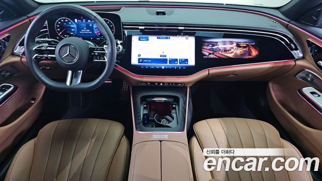 Mercedes-Benz E-Class E300 4MATIC AMG Line