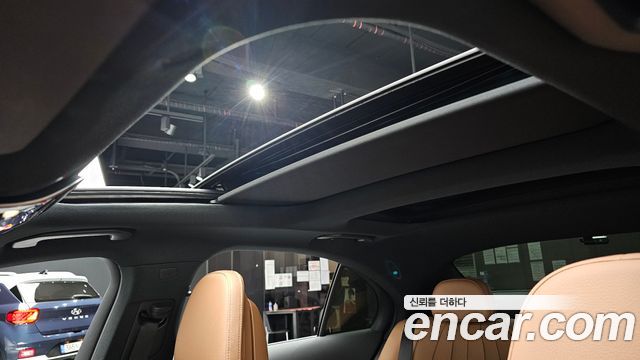 Mercedes-Benz E-Class E300 4MATIC AMG Line