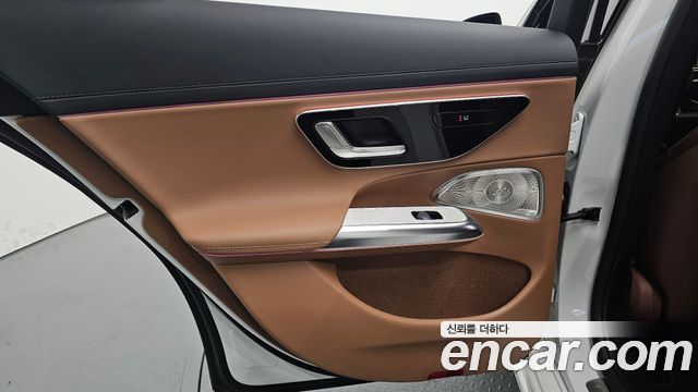 Mercedes-Benz E-Class E300 4MATIC AMG Line