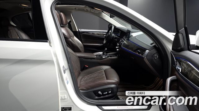 BMW 5-Series 530d Luxury Plus