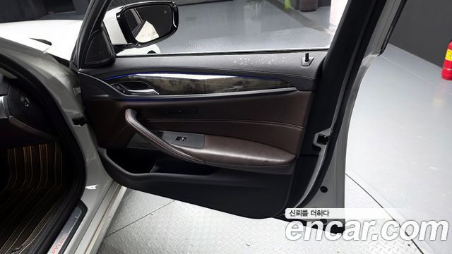 BMW 5-Series 530d Luxury Plus