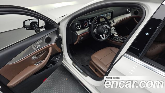 Mercedes-Benz E-Class E300 Avantgarde