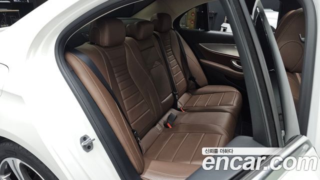 Mercedes-Benz E-Class E300 Avantgarde
