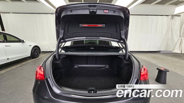 Mercedes-Benz C-Class C300 4MATIC Avantgarde