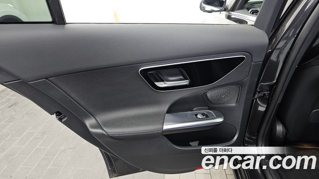 Mercedes-Benz C-Class C300 4MATIC Avantgarde