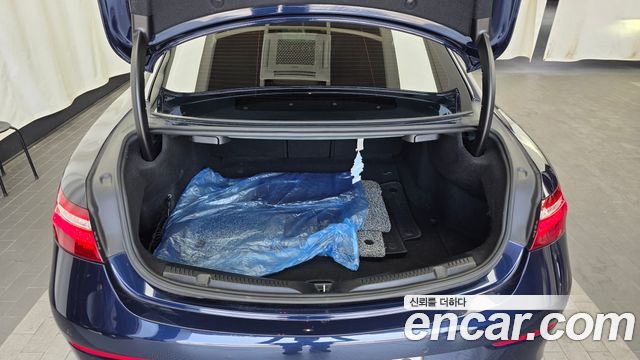 Mercedes-Benz E-Class E220d Coupe
