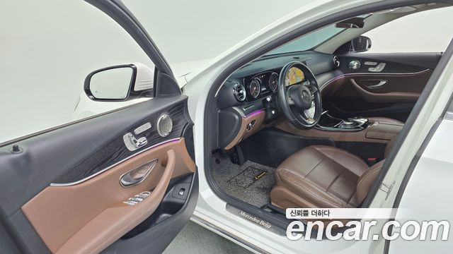 Mercedes-Benz E-Class E220d Avantgarde