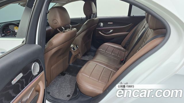 Mercedes-Benz E-Class E220d Avantgarde