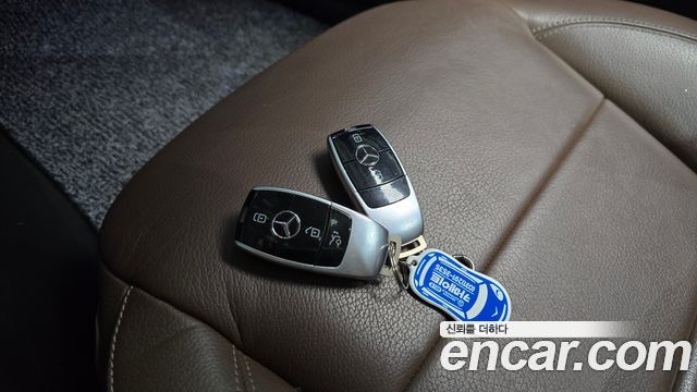 Mercedes-Benz E-Class E220d Avantgarde