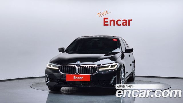 BMW 5-Series 520i Luxury
