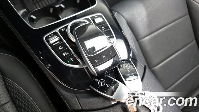 Mercedes-Benz E-Class E300 4MATIC Avnatgarde