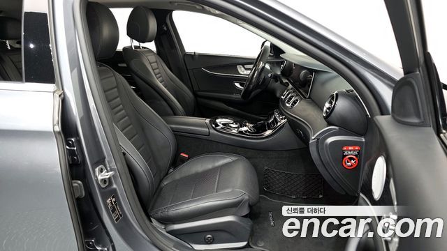 Mercedes-Benz E-Class E300 4MATIC Avnatgarde