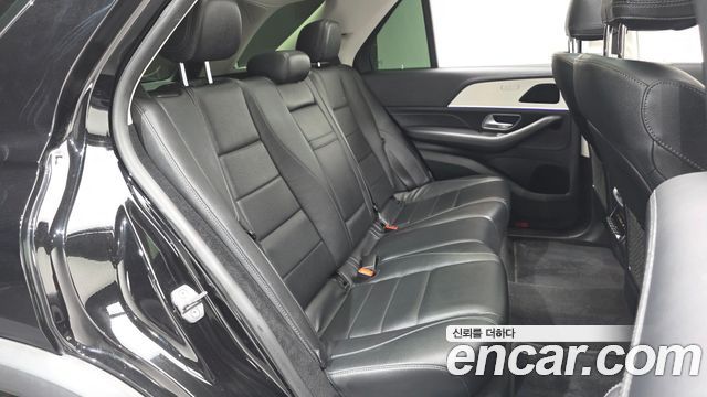 Mercedes-Benz GLE-Class GLE300d 4MATIC