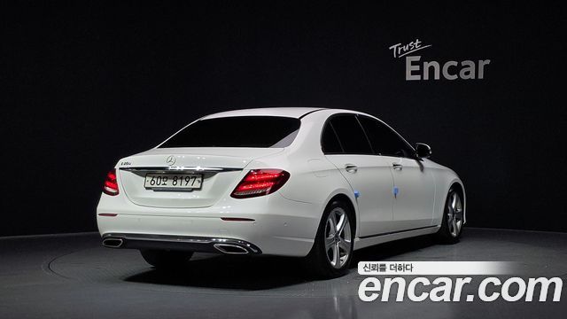 Mercedes-Benz E-Class E200 Avantgarde