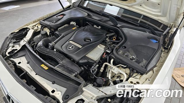Mercedes-Benz E-Class E200 Avantgarde