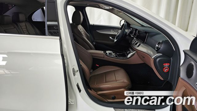 Mercedes-Benz E-Class E200 Avantgarde