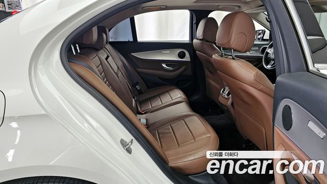 Mercedes-Benz E-Class E200 Avantgarde