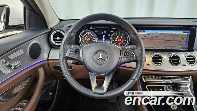 Mercedes-Benz E-Class E200 Avantgarde
