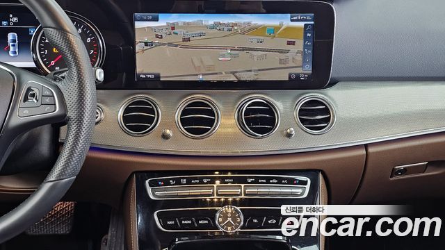 Mercedes-Benz E-Class E200 Avantgarde